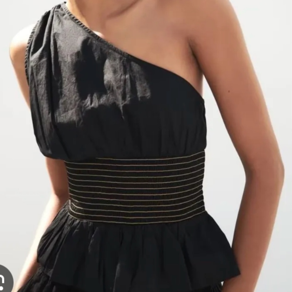 ZARA ONE SHOULDER CONTRAST STICTH SHIRRED WAIST POPLIN TOP BLACK Size Small